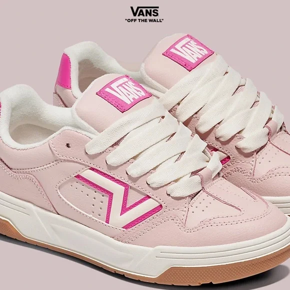 VANS UNISEX PINK AND WHITE SNEAKERS SIZE:
5 - men
6.5 - women - Picture 3 of 14